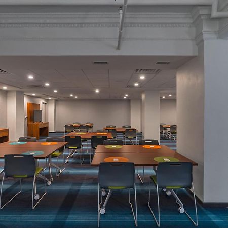 Отель Aloft Houston Downtown Экстерьер фото